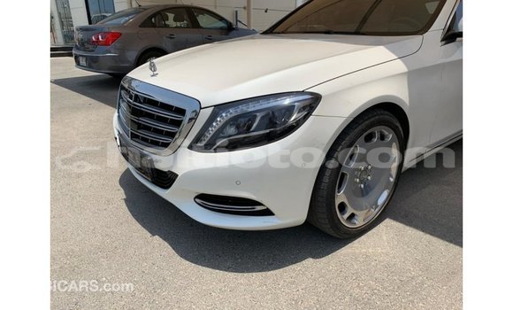 Acheter Import Voiture Mercedes-Benz 190 (W201) Blanc à Import - Dubai, Artibonite Acheter Import Voiture Mercedes-Benz 190 (W201) Blanc à Import - Dubai, Artibonite
