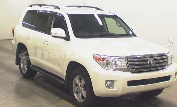 Acheter Import Voiture Toyota Land Cruiser Blanc à Import - Dubai, Artibonite Acheter Import Voiture Toyota Land Cruiser Blanc à Import - Dubai, Artibonite