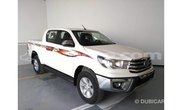 Acheter Import Voiture Toyota Hilux Blanc à Import - Dubai, Artibonite Acheter Import Voiture Toyota Hilux Blanc à Import - Dubai, Artibonite
