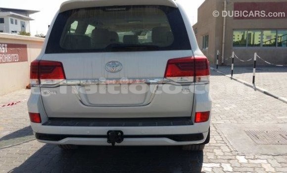 Buy Import Toyota Land Cruiser White Car in Import - Dubai in Artibonite Buy Import Toyota Land Cruiser White Car in Import - Dubai in Artibonite