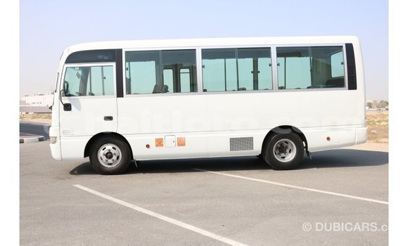 Acheter Import Utilitaire Nissan Evalia Blanc à Import - Dubai, Artibonite Acheter Import Utilitaire Nissan Evalia Blanc à Import - Dubai, Artibonite