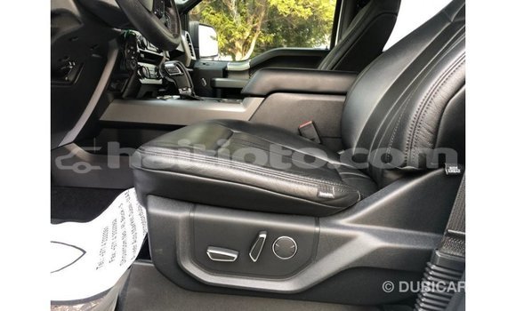 Acheter Import Voiture Ford Club Wagon Blanc à Import - Dubai, Artibonite Acheter Import Voiture Ford Club Wagon Blanc à Import - Dubai, Artibonite