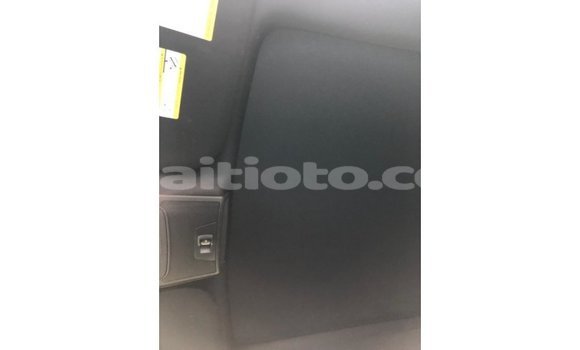 Acheter Import Voiture Ford Club Wagon Blanc à Import - Dubai, Artibonite Acheter Import Voiture Ford Club Wagon Blanc à Import - Dubai, Artibonite