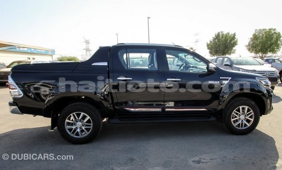 Acheter Import Voiture Toyota Hilux Noir à Import - Dubai, Artibonite Acheter Import Voiture Toyota Hilux Noir à Import - Dubai, Artibonite