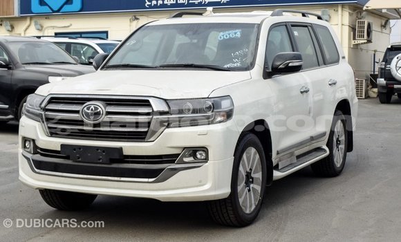 Acheter Import Voiture Toyota Land Cruiser Blanc à Import - Dubai, Artibonite Acheter Import Voiture Toyota Land Cruiser Blanc à Import - Dubai, Artibonite