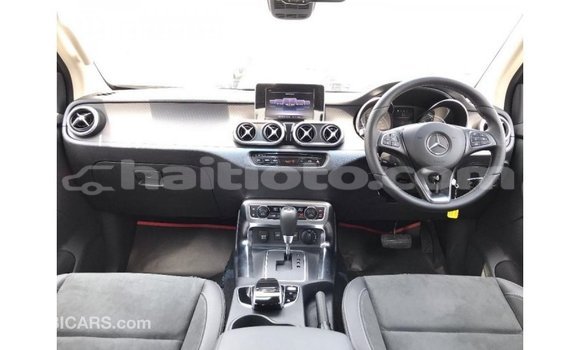 Acheter Import Voiture Mercedes-Benz 250 Bleu à Import - Dubai, Artibonite Acheter Import Voiture Mercedes-Benz 250 Bleu à Import - Dubai, Artibonite