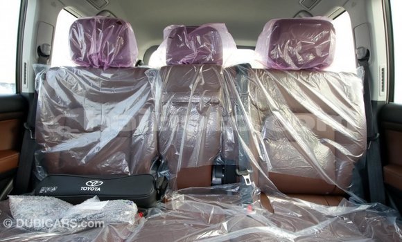 Acheter Import Voiture Toyota Land Cruiser Noir à Import - Dubai, Artibonite Acheter Import Voiture Toyota Land Cruiser Noir à Import - Dubai, Artibonite