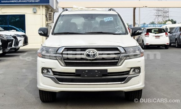 Acheter Import Voiture Toyota Land Cruiser Blanc à Import - Dubai, Artibonite Acheter Import Voiture Toyota Land Cruiser Blanc à Import - Dubai, Artibonite