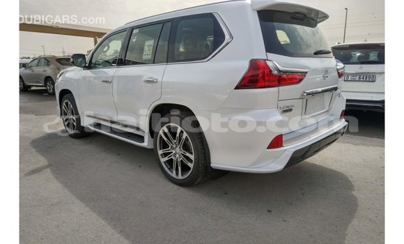 Acheter Import Voiture Lexus LX Blanc à Import - Dubai, Artibonite Acheter Import Voiture Lexus LX Blanc à Import - Dubai, Artibonite