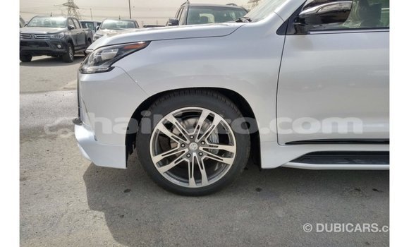 Acheter Import Voiture Lexus LX Blanc à Import - Dubai, Artibonite Acheter Import Voiture Lexus LX Blanc à Import - Dubai, Artibonite