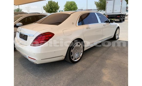 Acheter Import Voiture Mercedes-Benz 190 (W201) Blanc à Import - Dubai, Artibonite Acheter Import Voiture Mercedes-Benz 190 (W201) Blanc à Import - Dubai, Artibonite
