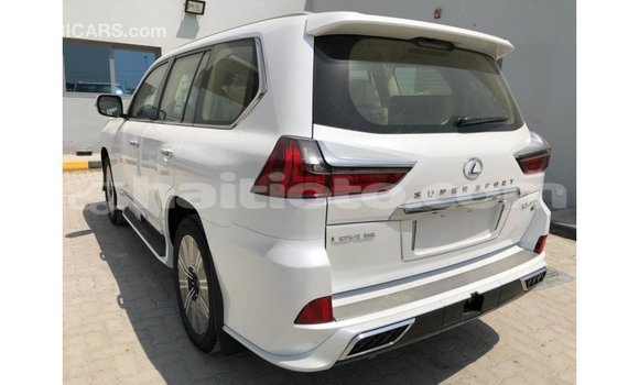 Acheter Import Voiture Lexus LX Blanc à Import - Dubai, Artibonite Acheter Import Voiture Lexus LX Blanc à Import - Dubai, Artibonite