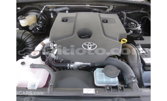 Acheter Import Voiture Toyota Hilux Noir à Import - Dubai, Artibonite Acheter Import Voiture Toyota Hilux Noir à Import - Dubai, Artibonite