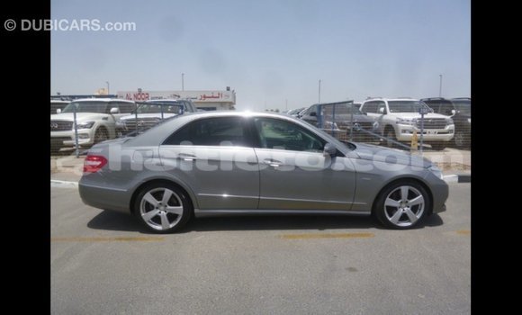 Acheter Import Voiture Mercedes-Benz 250 Autre à Import - Dubai, Artibonite Acheter Import Voiture Mercedes-Benz 250 Autre à Import - Dubai, Artibonite