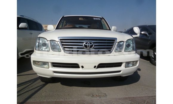 Acheter Import Voiture Toyota Land Cruiser Blanc à Import - Dubai, Artibonite Acheter Import Voiture Toyota Land Cruiser Blanc à Import - Dubai, Artibonite