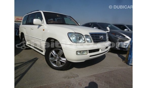 Acheter Import Voiture Toyota Land Cruiser Blanc à Import - Dubai, Artibonite Acheter Import Voiture Toyota Land Cruiser Blanc à Import - Dubai, Artibonite