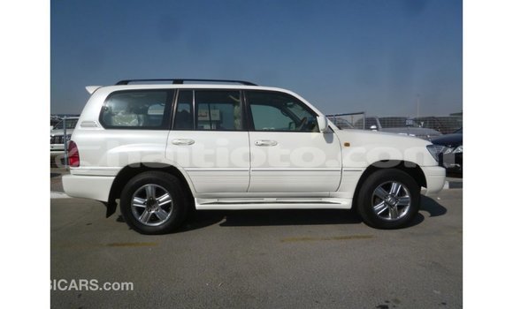 Acheter Import Voiture Toyota Land Cruiser Blanc à Import - Dubai, Artibonite Acheter Import Voiture Toyota Land Cruiser Blanc à Import - Dubai, Artibonite