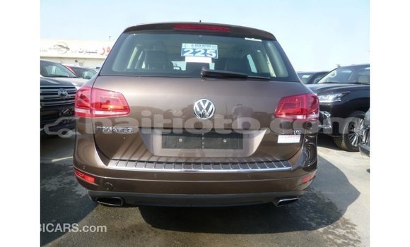 Acheter Import Voiture Volkswagen Touareg Marron à Import - Dubai, Artibonite Acheter Import Voiture Volkswagen Touareg Marron à Import - Dubai, Artibonite