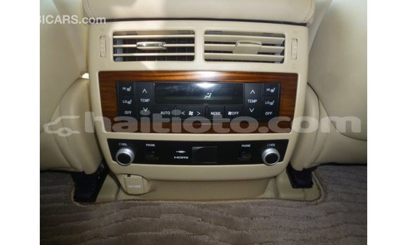 Acheter Import Voiture Toyota Land Cruiser Noir à Import - Dubai, Artibonite Acheter Import Voiture Toyota Land Cruiser Noir à Import - Dubai, Artibonite
