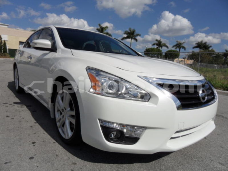 Big with watermark dcmi458714